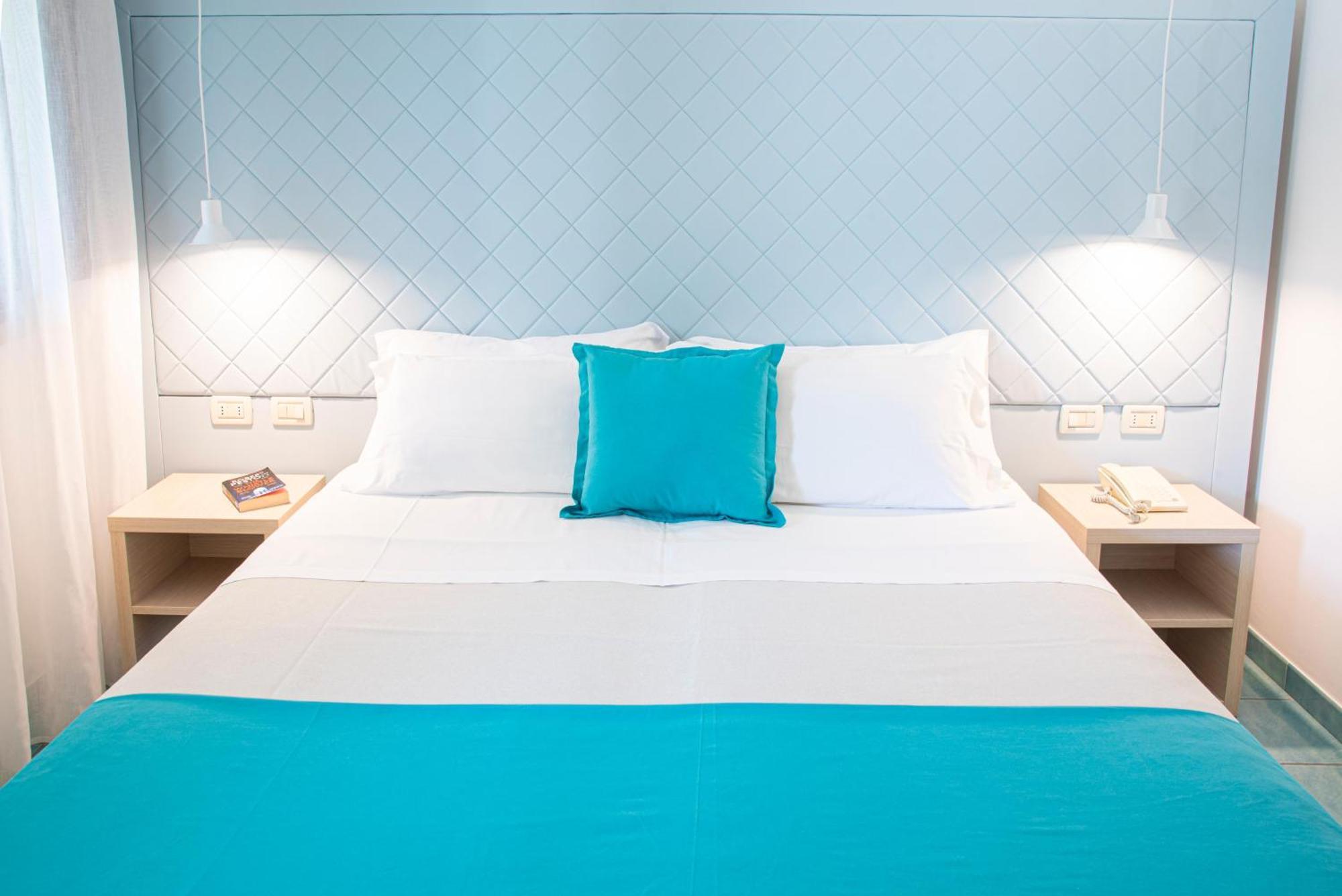 Pietrablu Resort & Spa - Cdshotels Полиньяно-а-Маре Экстерьер фото