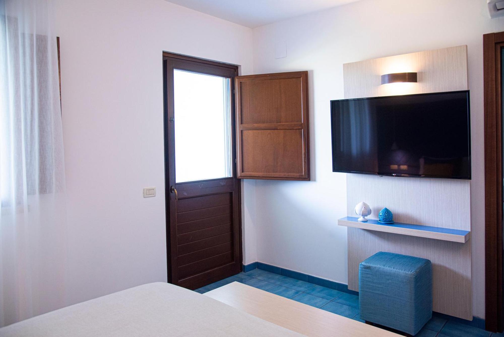 Pietrablu Resort & Spa - Cdshotels Полиньяно-а-Маре Экстерьер фото