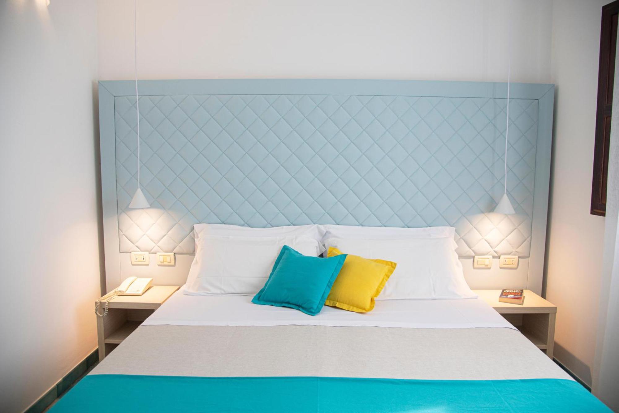 Pietrablu Resort & Spa - Cdshotels Полиньяно-а-Маре Экстерьер фото
