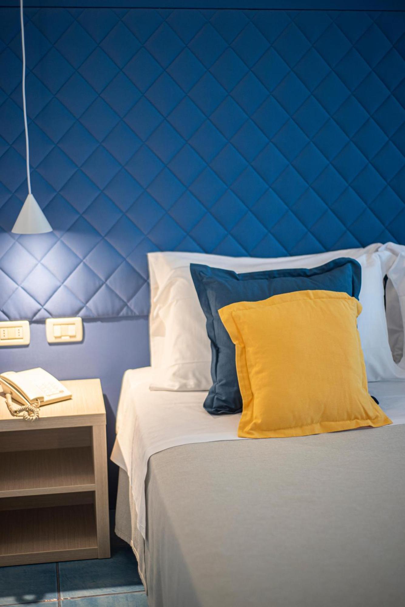 Pietrablu Resort & Spa - Cdshotels Полиньяно-а-Маре Экстерьер фото