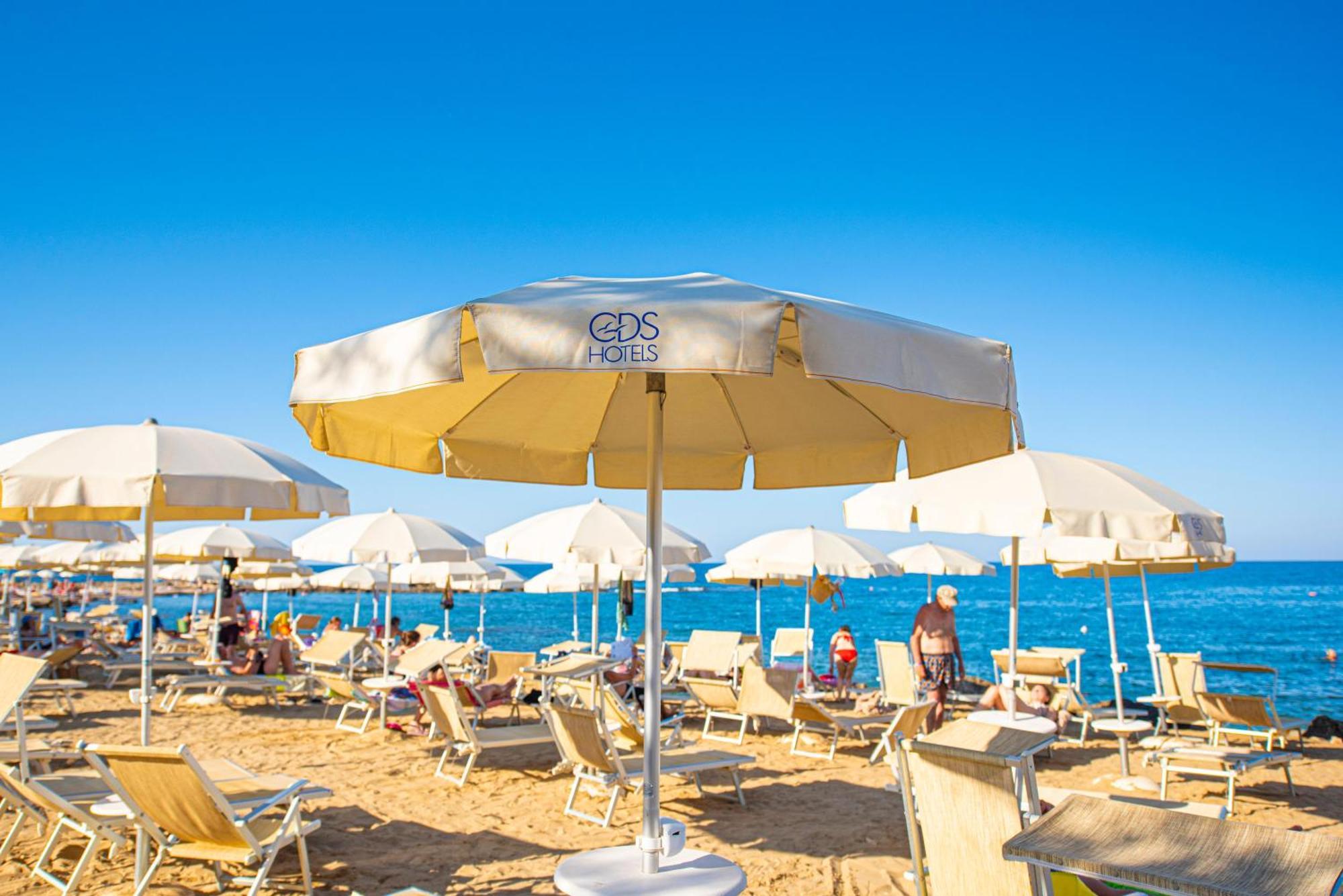 Pietrablu Resort & Spa - Cdshotels Полиньяно-а-Маре Экстерьер фото